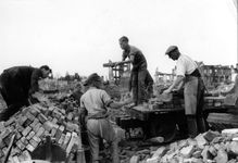 1944, Trümmerfrauen